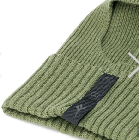 🔥SALE🔥 NWT$215 Reebok x Victoria Beckham Logo Wool Cashmere Beanie Balaclava - Picture 3 of 16